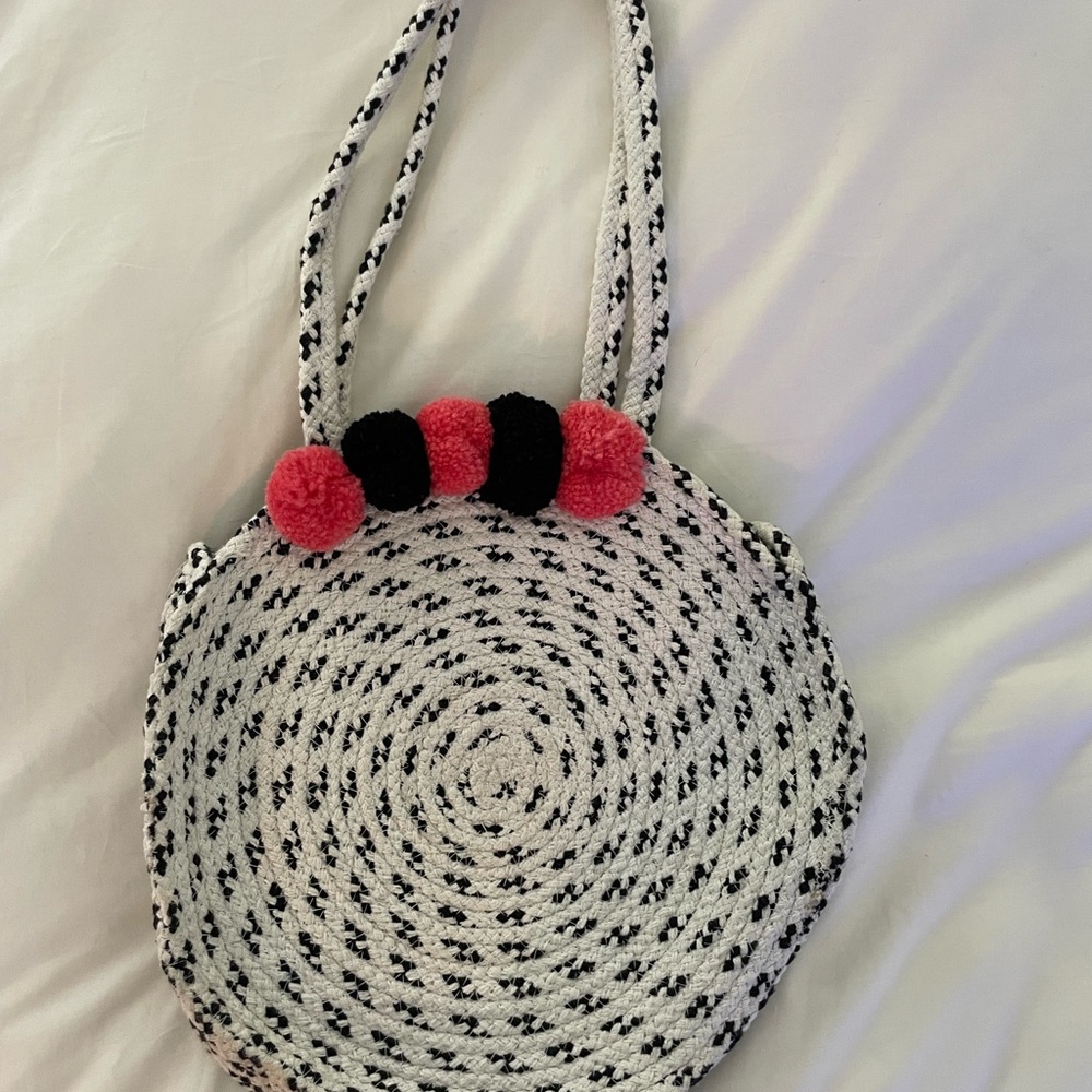 Cute summer rope tote!